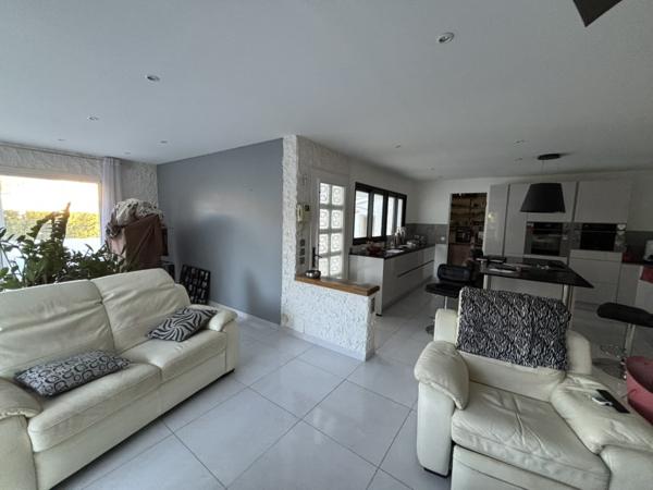Maison
         5 pièces
        - 133 m² 147 000 € *