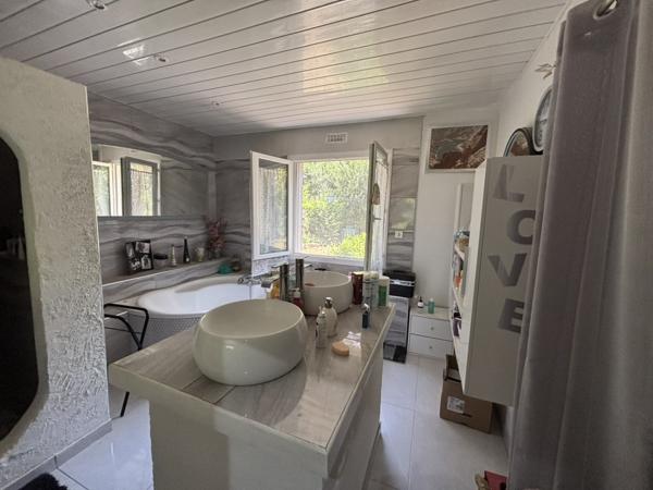 Maison
         5 pièces
        - 133 m² 147 000 € *