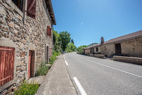 Thueyts (07330) MAISON A RENOVER ENTIEREMENT