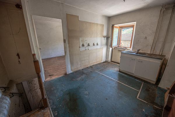 Thueyts (07330) MAISON A RENOVER ENTIEREMENT