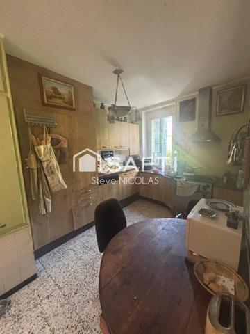 Appartement en r+1 dans quartier populaire