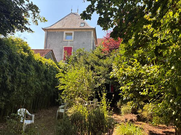 Maison de Maître 240 m2 Coeur de Figeac et Gîte d'étape (Chemins de Compostelle) Figeac