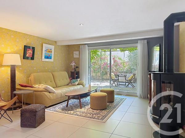 Maison à vendre  4 pièces - 112 m 2   CHATEAURENARD  - 13