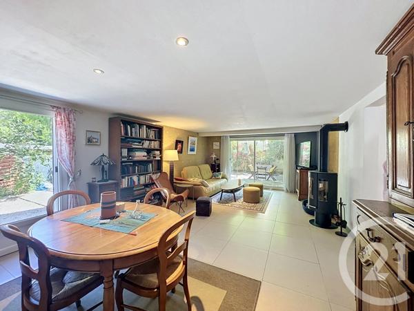 Maison à vendre  4 pièces - 112 m 2   CHATEAURENARD  - 13