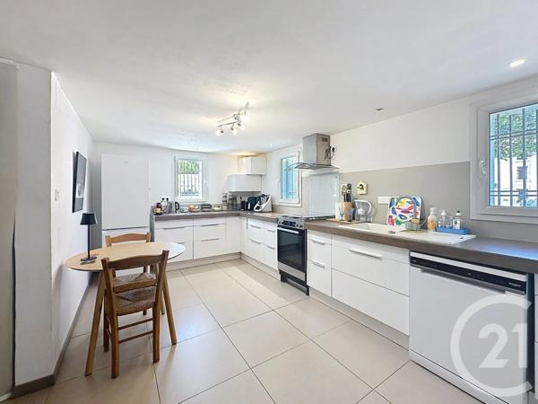 Maison à vendre  4 pièces - 112 m 2   CHATEAURENARD  - 13