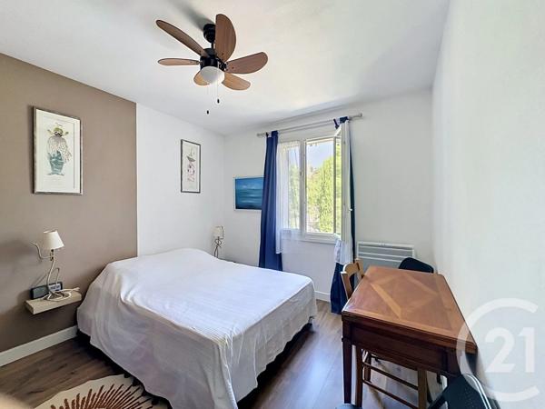 Maison à vendre  4 pièces - 112 m 2   CHATEAURENARD  - 13