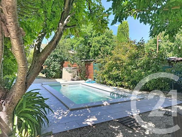 Maison à vendre  4 pièces - 112 m 2   CHATEAURENARD  - 13