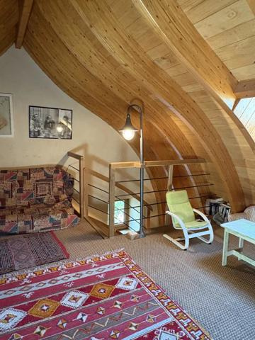 Propriété atypique sur un terrain de 8,5 ha