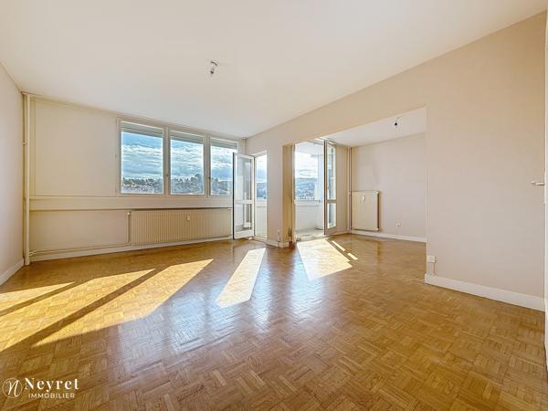 T4 Centre 2 balcon