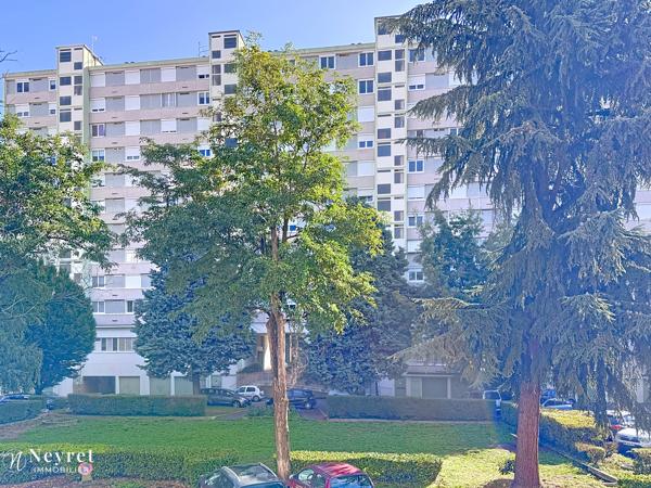 T4 Centre 2 balcon