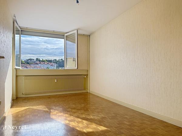 T4 Centre 2 balcon