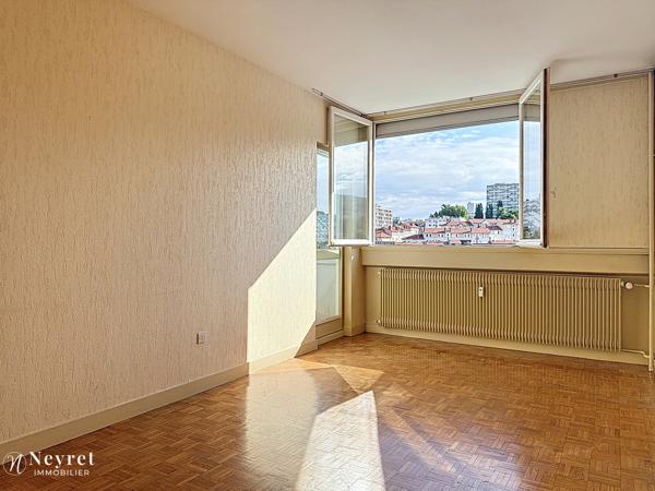 T4 Centre 2 balcon