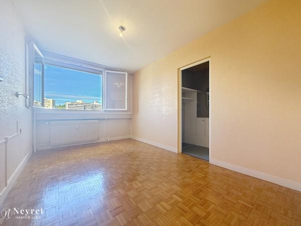 T4 Centre 2 balcon