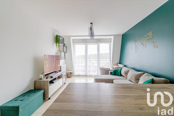 Appartement 3 pièces de 57 m² à Pontault-Combault (77340)