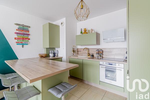 Appartement 3 pièces de 57 m² à Pontault-Combault (77340)