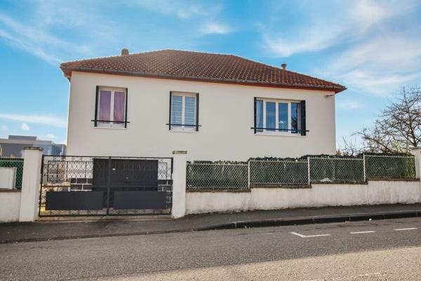 Maison de 67m² habitable à Clermont Ferrand sur sous sol, avec garage et jardin