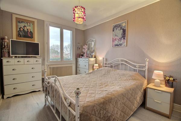 Maison de 67m² habitable à Clermont Ferrand sur sous sol, avec garage et jardin