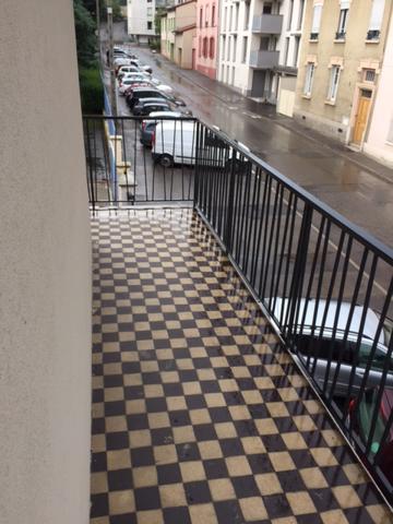LOCATION STUDIO OULLINS , Oullins