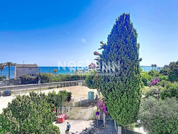 Golfe Juan - Vue mer - 3P - 106m² - Centre ville - Véranda - Sud - (Loi carrez 81m²) - Garage en SUS