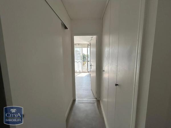 Appartement à louer 1 pièce 27.67m² Joué-lès-Tours (37300)