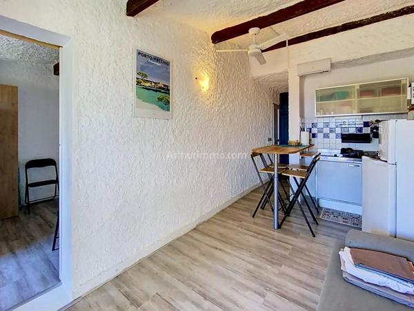 Vente                                                      Appartement
                        
                     6 pièces                      99 m2                     à Lumio
