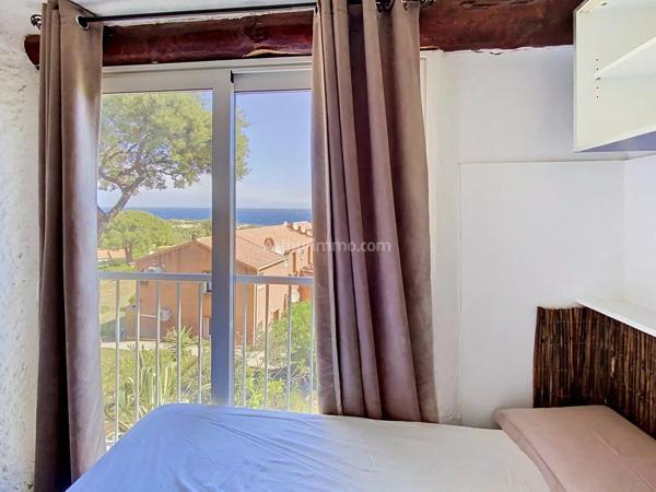 Vente                                                      Appartement
                        
                     6 pièces                      99 m2                     à Lumio