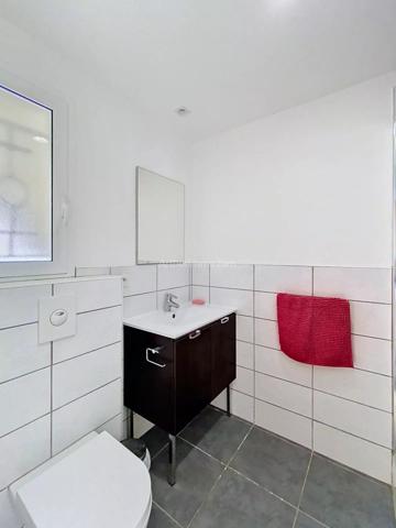 Vente                                                      Appartement
                        
                     6 pièces                      99 m2                     à Lumio