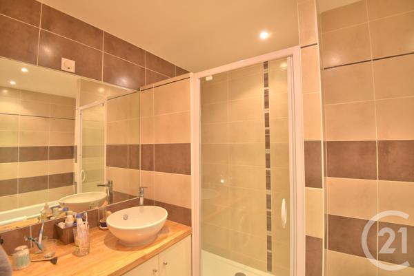 Appartement T5 à vendre  5 pièces - 99,16 m2 ROMANS SUR ISERE - 26