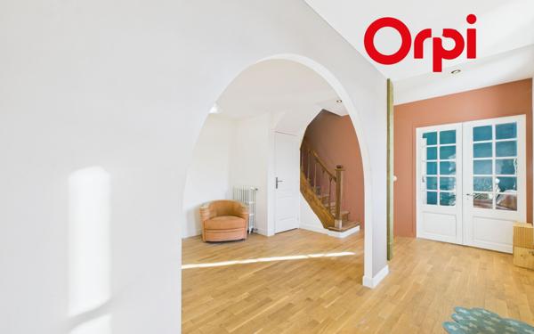 Maison à vendre    5 pièces •  Bernay