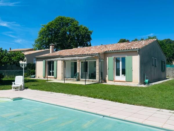 Maison familiale avec piscine, vue panoramique et cadre privilégié