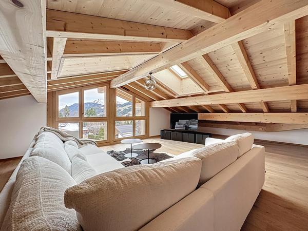 Appartement T8 à vendre  8 pièces - 190,50 m2 LES GETS - 74