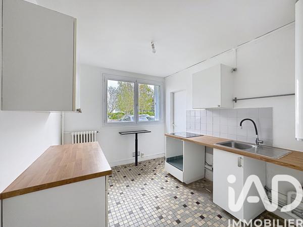 Location appartement 3 pièces 56 m² Saint-Cyr-l'École