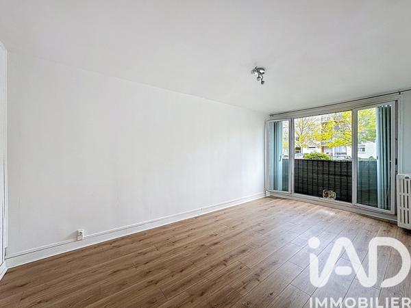 Location appartement 3 pièces 56 m² Saint-Cyr-l'École