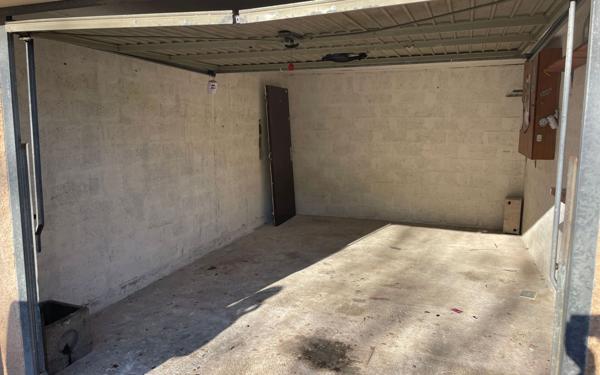 Stationnement à vendre    17 m2 La Seyne-sur-Mer