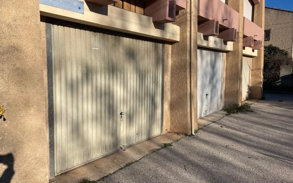 Stationnement à vendre    17 m2 La Seyne-sur-Mer
