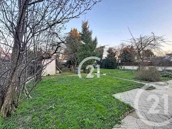 Maison à vendre  14 pièces - 204,91 m2 LE BLANC MESNIL - 93