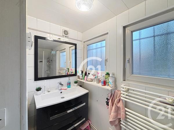 Maison à vendre  14 pièces - 204,91 m2 LE BLANC MESNIL - 93