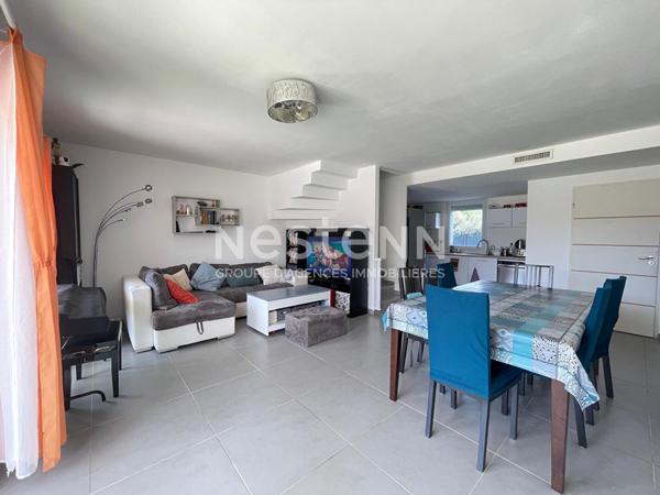 Maison 4 pièce(s) 82 m², calme, lumineux, piscine, climatisation gainable, stationnements privatifs, garage, sous garantie, terrasses