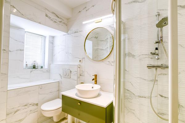 Maison
         7 pièces
        - 175 m² Bien prestige 950 000 € *
