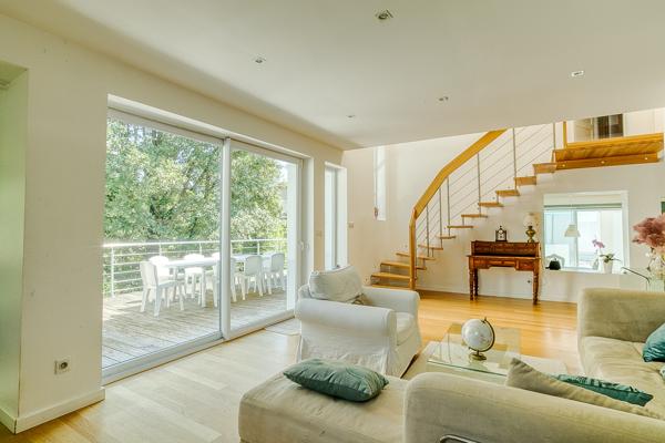 Maison
         7 pièces
        - 175 m² Bien prestige 950 000 € *