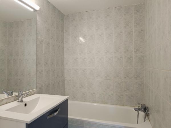 Appartement
         2 pièces
        - 38 m² Exclusivité 114 000 € *