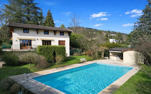 Maison à vendre    8 pièces • 176 m2 Saint-Cyr-au-Mont-d'Or