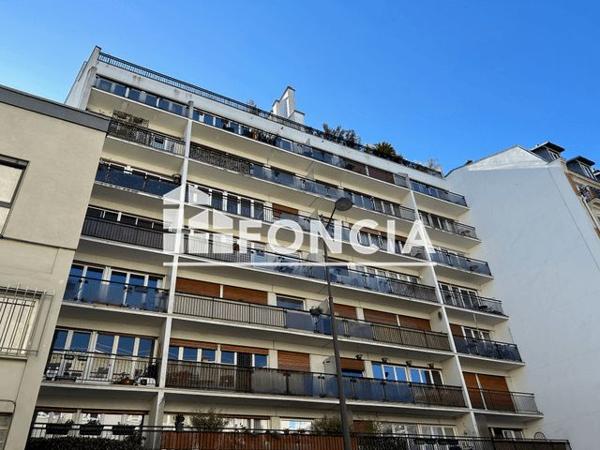 Location Studio 30.5 m² - 16 RUE ROTTEMBOURG Paris 75012