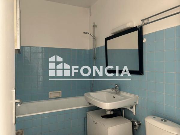 Location Studio 30.5 m² - 16 RUE ROTTEMBOURG Paris 75012