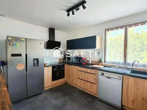 Maison lumineuse avec piscine - terrain de 2000m² avec dépendances
