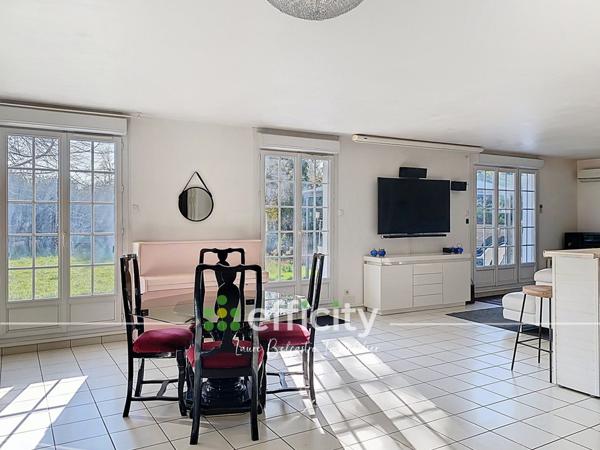 Maison 7 pièces - 209 m²