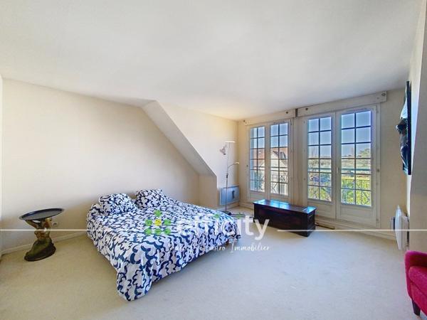 Maison 7 pièces - 209 m²