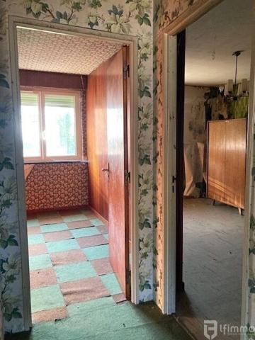 Ensemble immobilier : Un Local Commercial + Appartement Duplex.