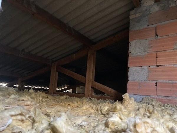 Ensemble immobilier : Un Local Commercial + Appartement Duplex.