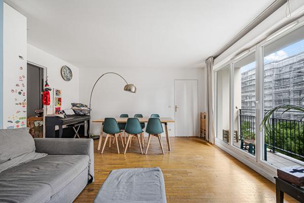 3 Pieces - Courbevoie - Desservi par la future ligne 15 du métro